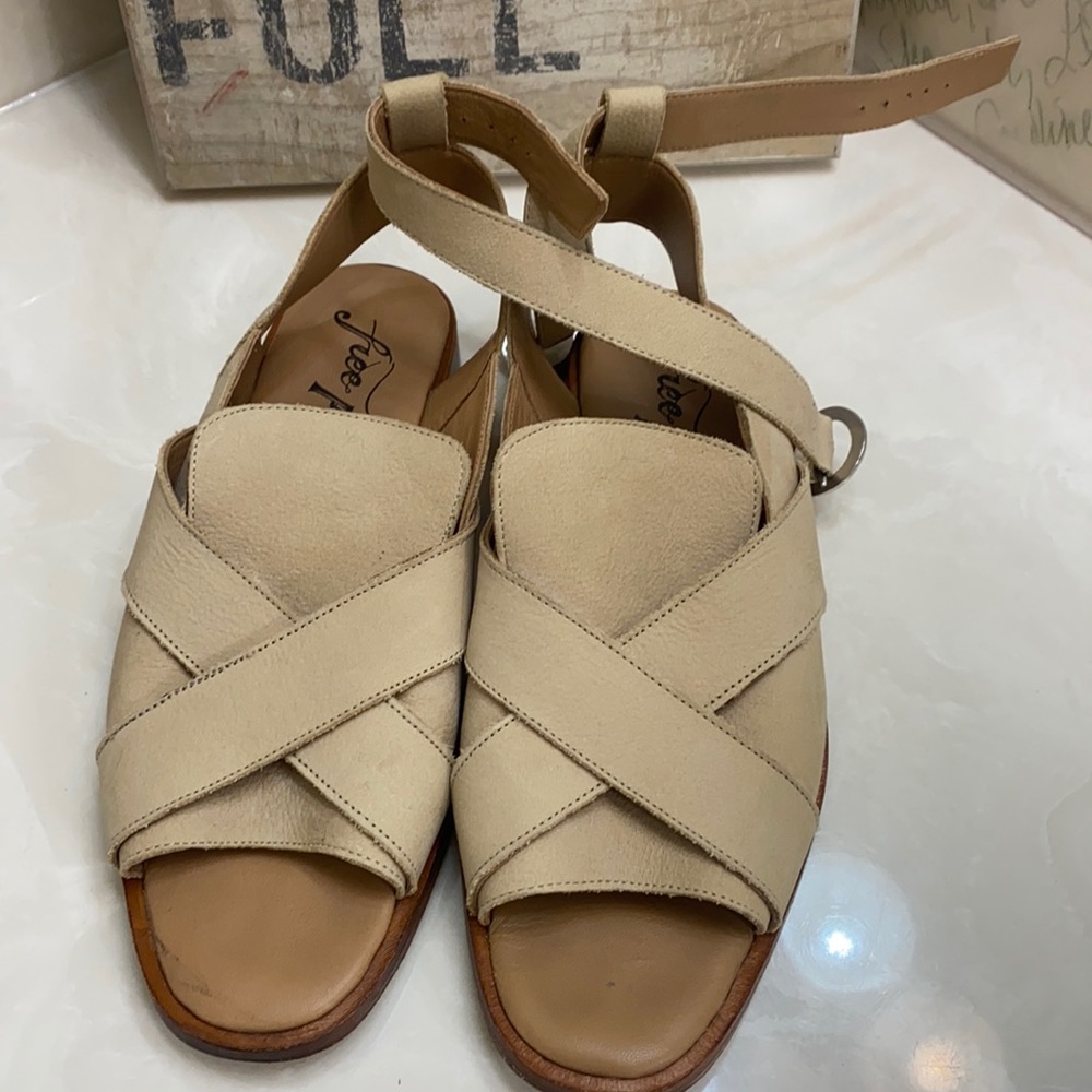 Free people sandals
